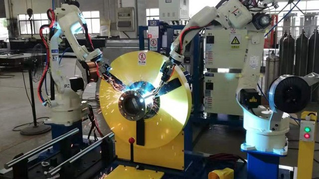 OTC焊接机器人